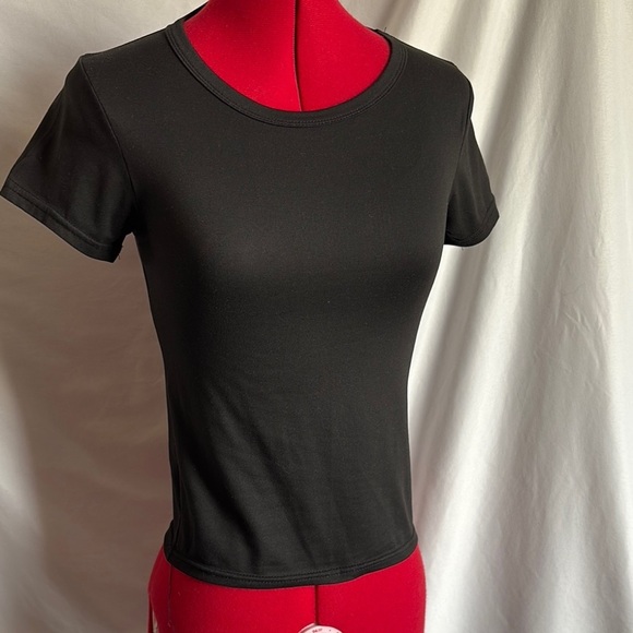 Olivia Rae Tops - Olivia Rae Black Short Sleeve Tee XS287